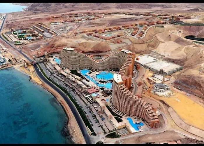 بورتو السخنة الأهرامات للعائلات فقط Porto Sokhna Pyramids For Families